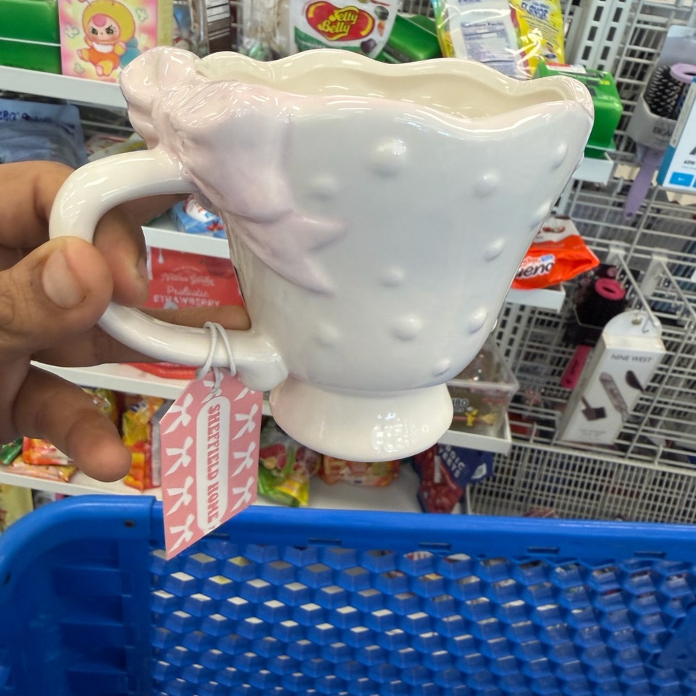 4 White Ceramic Bow Mug with Pink Bow Accent